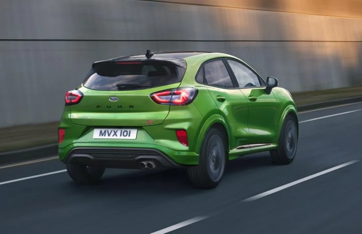 El Ford Puma ha consolidado su posición en el mercado europeo como uno de los vehículos más solicitados en los últimos años.