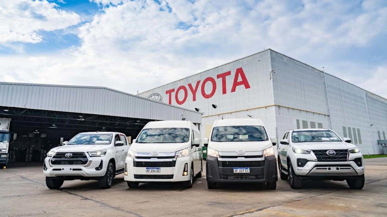 Toyota Argentina ha dado un paso significativo al iniciar la producción local de la Hiace en su planta de Zárate, Buenos Aires. 