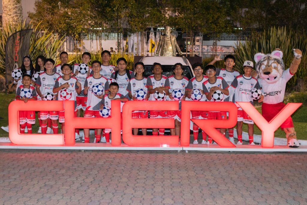 Chery, en asociación con la escuela Municipal María Helena Salazar, respalda el talento deportivo juvenil en Ecuador.