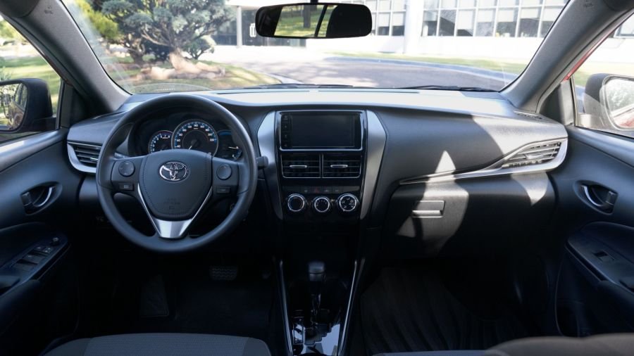 el Toyota Yaris automático ofrece una combinación perfecta de economía, tecnología y rendimiento, con un precio competitivo.