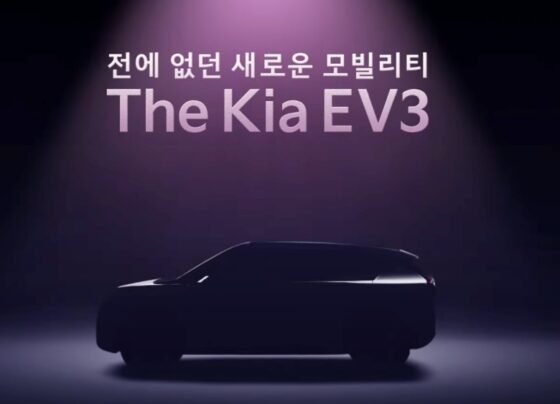 KIA se prepara para lanzar su SUV eléctrico más pequeño y económico, el EV3, revolucionando el mercado de la movilidad sostenible.