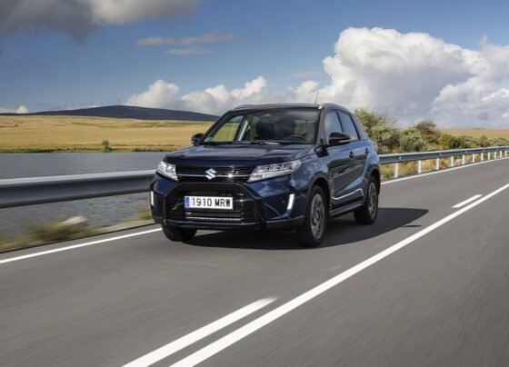 Suzuki Vitara 2024: renovación estética, tecnología avanzada, seguridad mejorada y motorizaciones eficientes para una experiencia