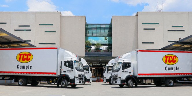 Foton y TCC avanzan en la movilidad sostenible con la incorporación de 20 vehículos eléctricos FKR a su flota en Bogotá, Medellín y Cartagena