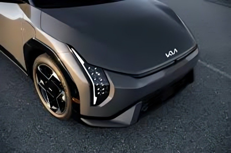 Sedán eléctrico EV4