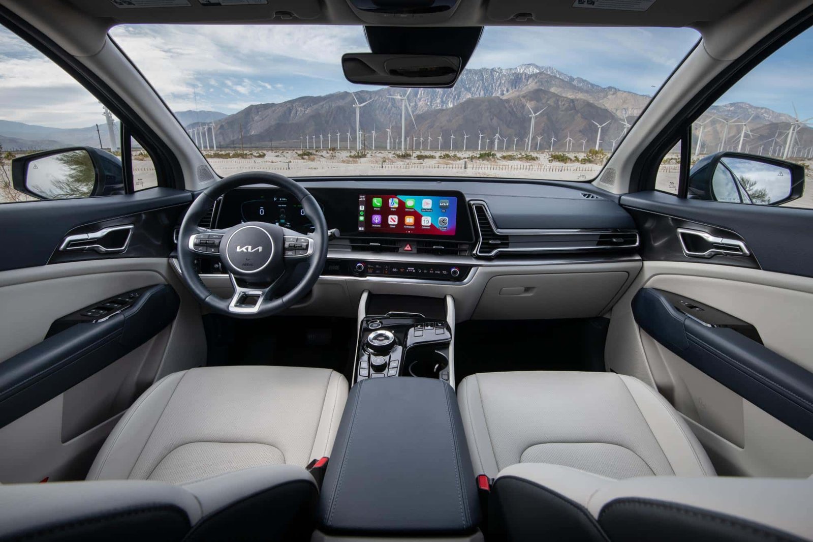 Nuevo interior del Kia Sportage 2025 con pantallas digitales y amplio maletero