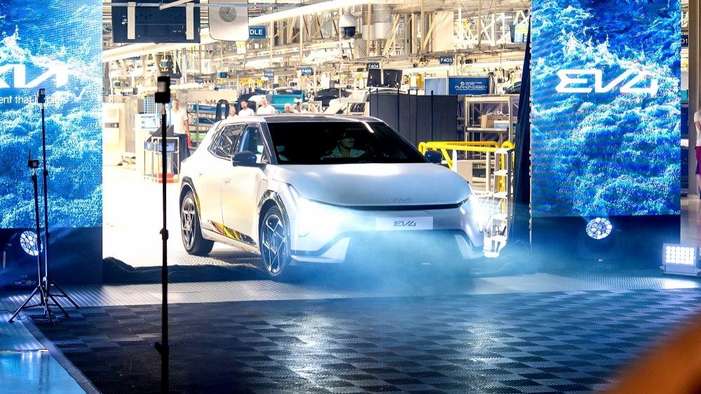 Kia EV4 primer eléctrico