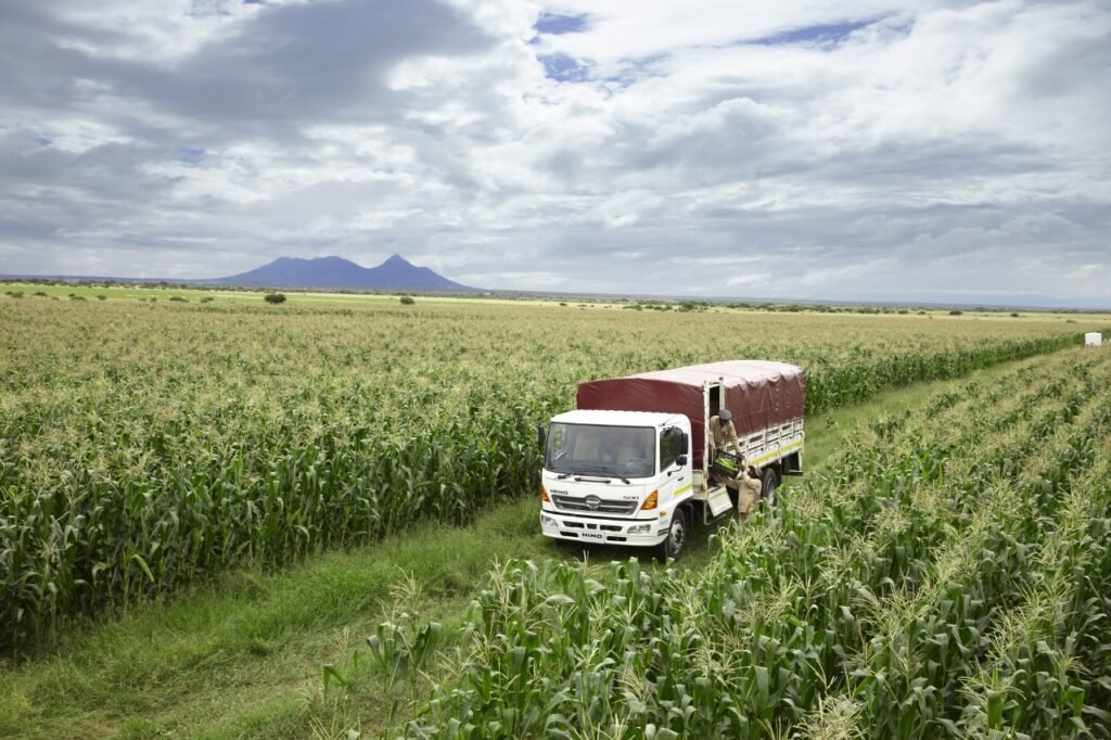Camión Hino de Teojama Comercial listo tras mantenimiento inteligente