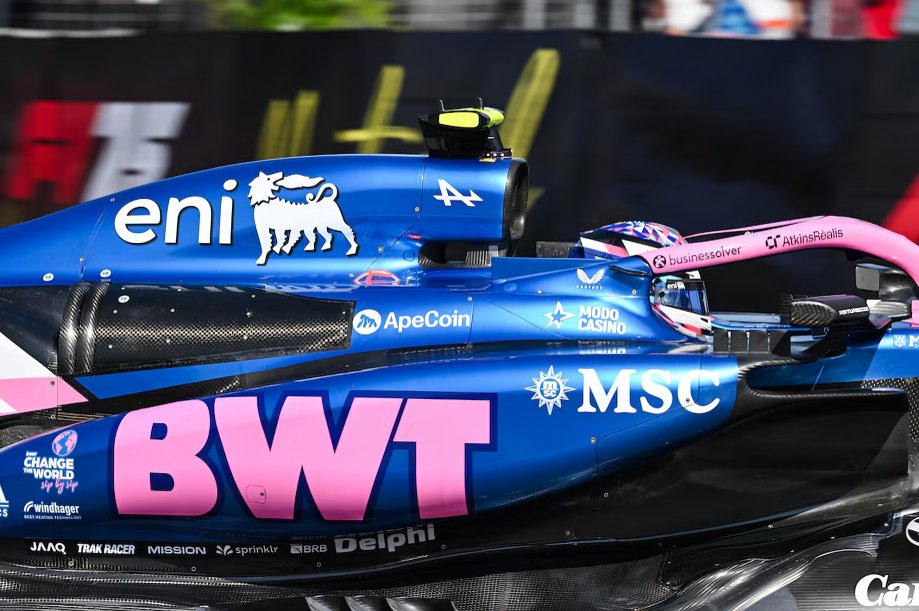 Monoplaza Alpine A525 en pista, reflejando problemas de rendimiento, la peor escudería de la temporada 2025