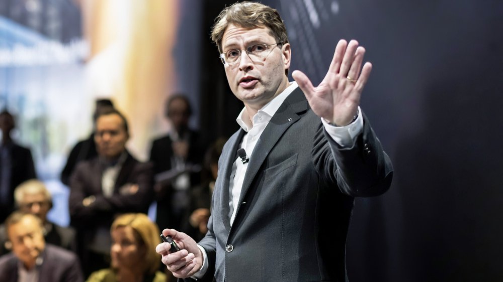 Ola Källenius, CEO Mercedes movilidad eléctrica, durante entrevista sobre sostenibilidad y transición energética