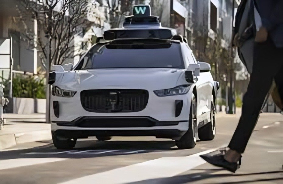 Usuarios en EE.UU. pagan más por viajar sin conductor con Waymo