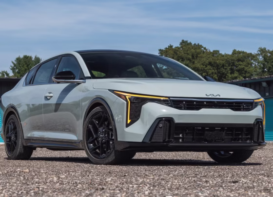 Kia K4 logra cinco estrellas en seguridad en pruebas de Latin NCAP