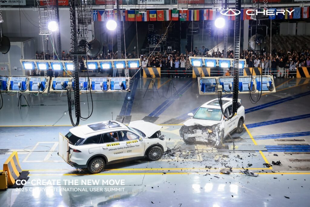 Prueba de choque del Chery TIGGO9 durante la Cumbre Global de Usuarios 2025