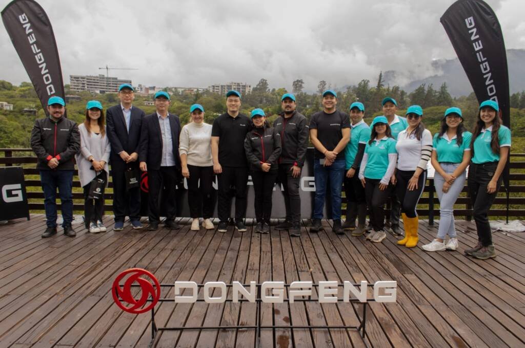 Jornada ambiental del compromiso verde de Dongfeng by Maresa junto a Galápagos Guardians en Quito