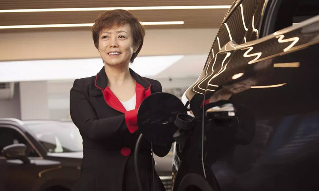 “Quiebra fabricantes coches eléctricos en China según Stella Li”