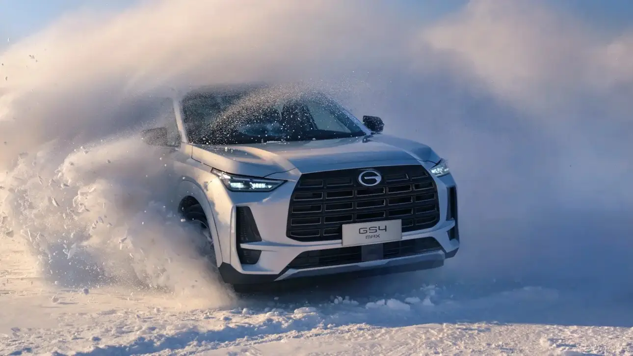 SUV GS4 MAX full hybrid de GAC presentado como opción de movilidad eficiente en Ecuador.