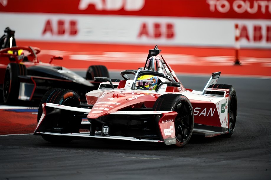 Monoplaza Nissan de Fórmula E en el Autódromo Hermanos Rodríguez durante el E-Prix de Ciudad de México