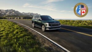 Hyundai Palisade 2026 SUV tres filas premiado NACTOY en carretera mostrando diseño exterior moderno