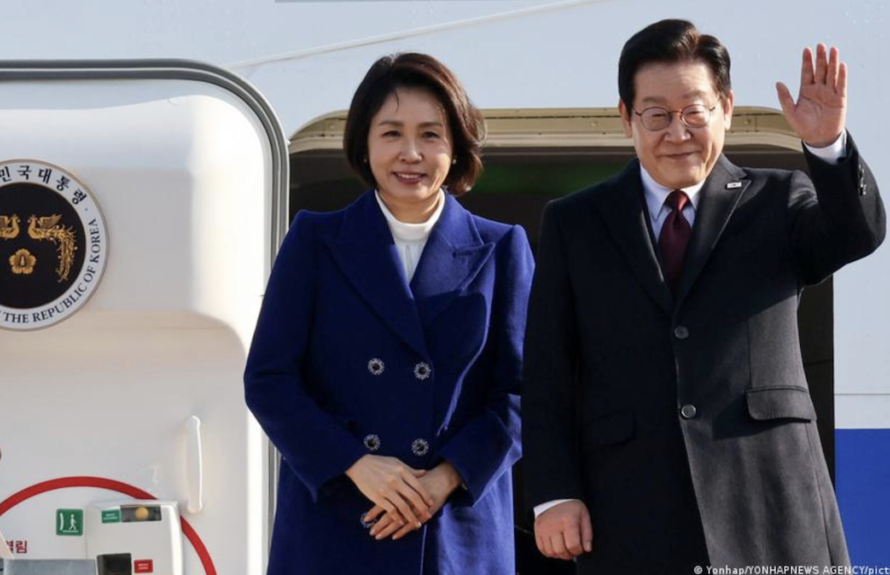 El presidente surcoreano visita a China y llega a Pekín para una cumbre bilateral con Xi Jinping