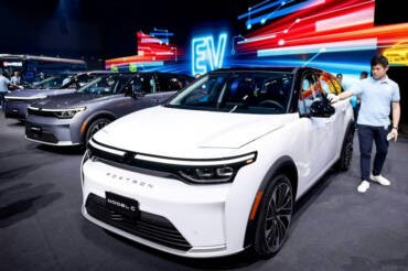 Foxconn Autos Eléctricos Propios: La Estrategia del Gigante Tecnológico