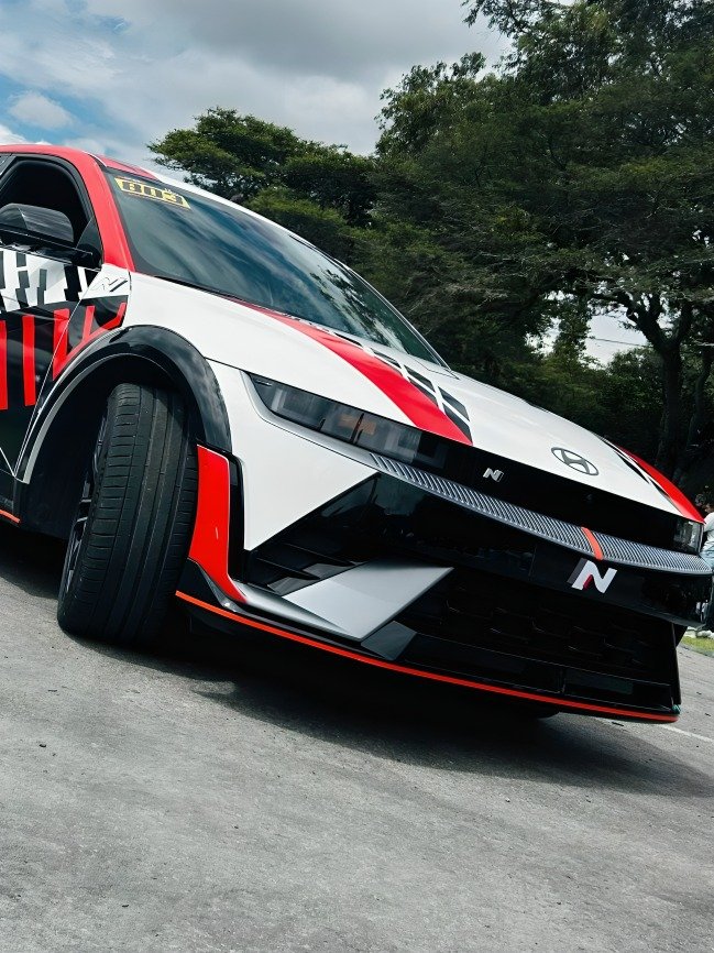 Mario Amoroso, conductor del Hyundai Ioniq 5N en el Autódromo de Yahuarcocha