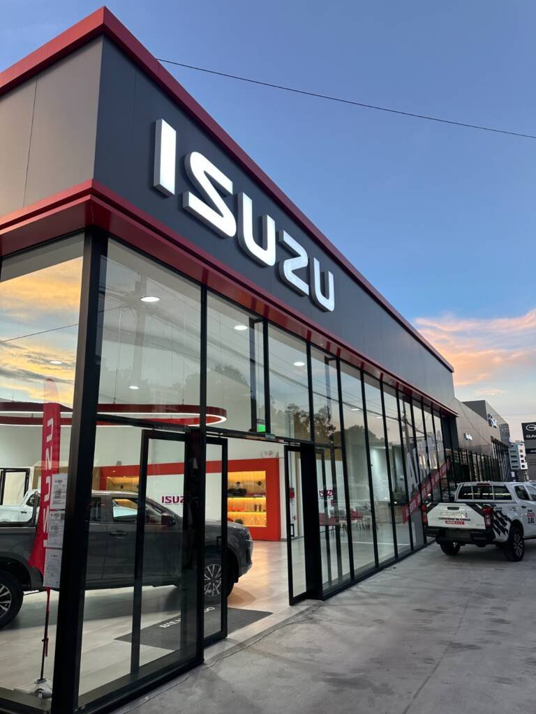 Isuzu concesionario Eloy Alfaro Quito