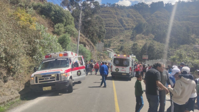 accidente rally Ambato vehículo volcado