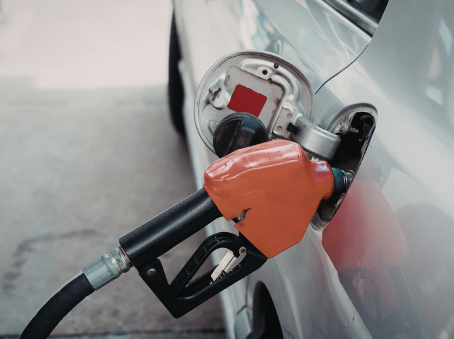 Comparativa de gasolina súper y extra: cómo ahorrar sin dañar el motor del vehículo