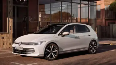 El Volkswagen Golf Estrena Vanguardistas Versiones Híbridas Completas para 2026: Una Revolución en Eficiencia