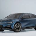 Similar a un Jetta, pero más grande y eléctrico: así es el nuevo sedán de Volkswagen con plataforma CEA