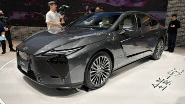Lexus ES 2026 versión Omotenashi llega a España con motor eléctrico y precio premium