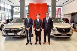 Embajador de Japón visita concesionario de Nissan Ecuador junto a representantes de Automotores y Anexos