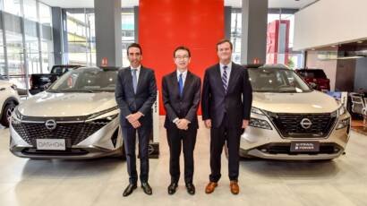 Embajador de Japón visita concesionario de Nissan Ecuador junto a representantes de Automotores y Anexos