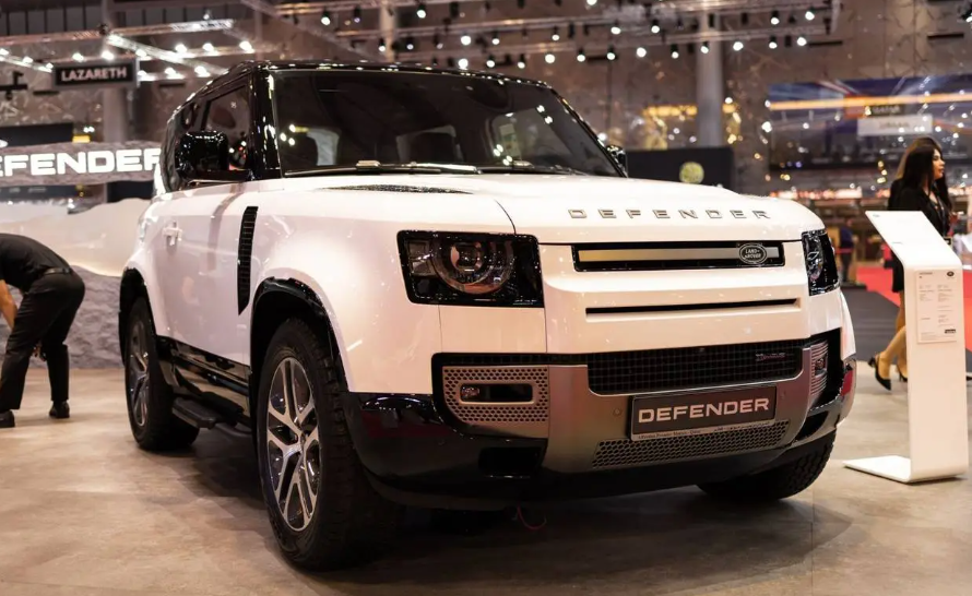 Land Rover Defender 2026