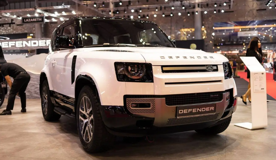 Land Rover Defender 2026