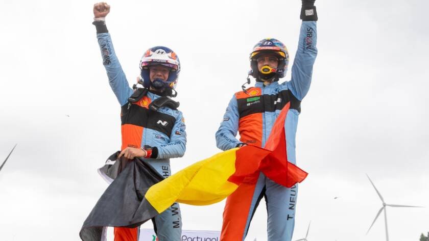 Thierry Neuville y Martijn Wydaeghe celebran victoria en Rally de Portugal 2026 con Hyundai i20 N Rally1