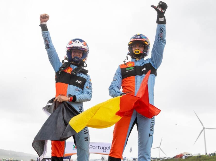 Thierry Neuville y Martijn Wydaeghe celebran victoria en Rally de Portugal 2026 con Hyundai i20 N Rally1