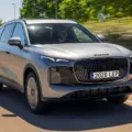 Lepas L8: el PHEV que desafía a BMW X3 y Mercedes GLC con 35.000 USD de diferencia