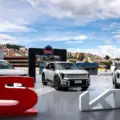 Corporación Favorita y Kia Ecuador fortalecen la movilidad sostenible con la entrega de tres Kia EV9
