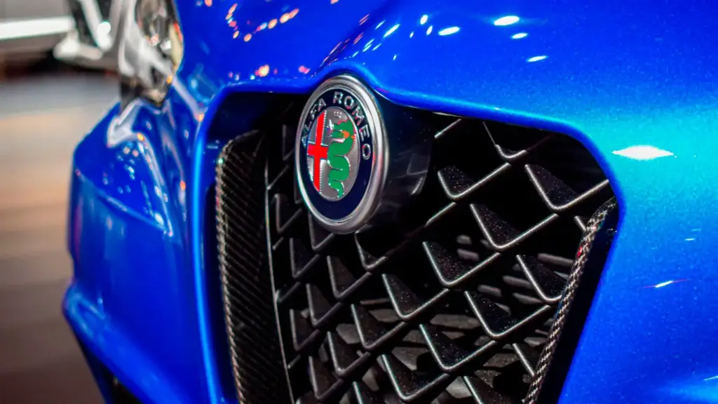 Alfa Romeo hatchback compacto