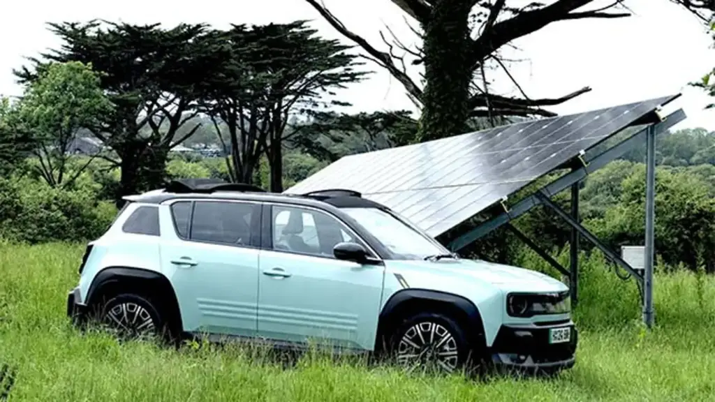 Renault 4 E-Tech pruebas Reino Unido