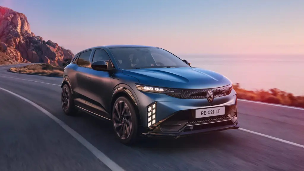 Renault Megane E-Tech actualizado con nueva batería, mayor autonomía y diseño renovado