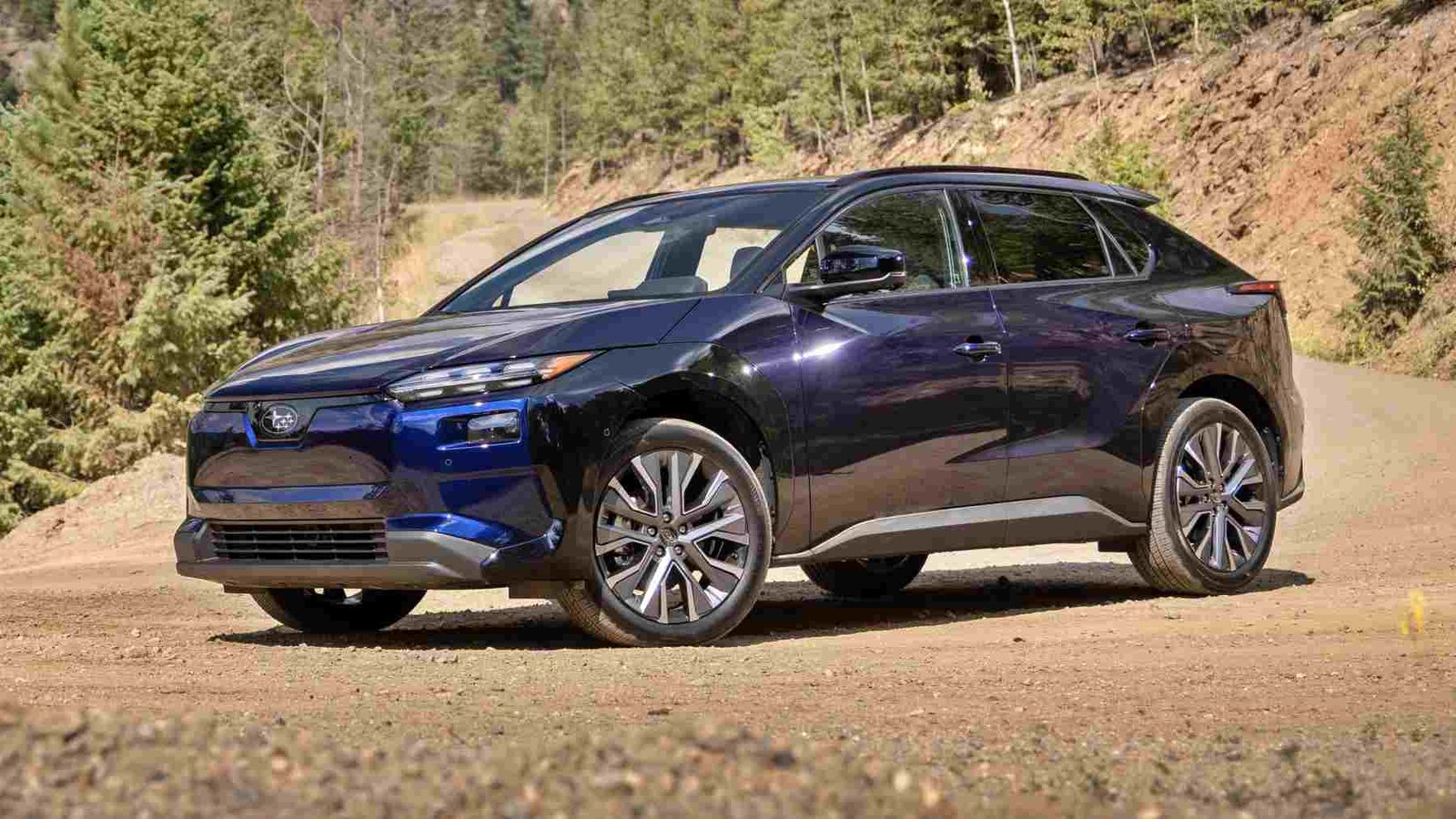 Subaru pone al día su alternativa a los SUV eléctricos: más equipada y sensata que el Tesla Model Y