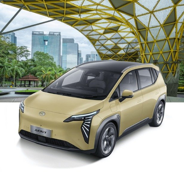 Vehículos eléctricos de la gama GAC AION exhibidos en los estands de la feria de movilidad Expo Auto Quito, demostrando cómo GAC Ecuador se consolida en el top de ventas eléctricas en Ecuador.
