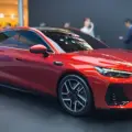 Chery estrena en China el Arrizo S, un sedán que evoca a una reconocida marca alemana