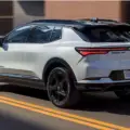 Giro industrial: General Motors elimina el puerto CCS e integra el conector NACS en su nuevo modelo Equinox EV