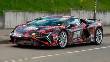 Lamborghini prepara el debut del nuevo Revuelto SV