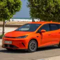 Desafío al mercado europeo: BYD lanza el Dolphin G DM-i con alta autonomía y precios competitivos