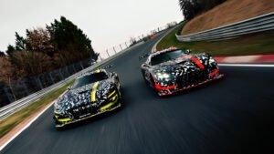 El nuevo Mercedes-AMG GT Black Series fue fotografiado en pruebas de carretera en España, luciendo un llamativo kit aerodinámico de estilo racing.