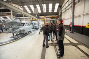 Capacitación técnica de la red nacional de concesionarios de La Camioneta de Ecuador en las instalaciones de AYMESA junto a especialistas de JAC Motors China.