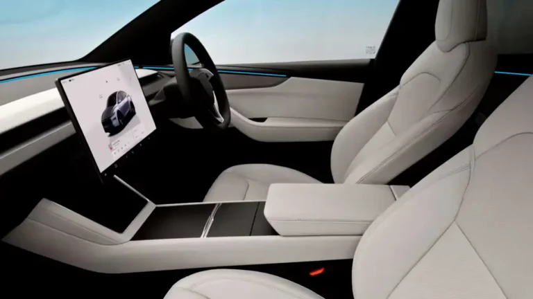 Tesla actualización seguridad video controles parentales